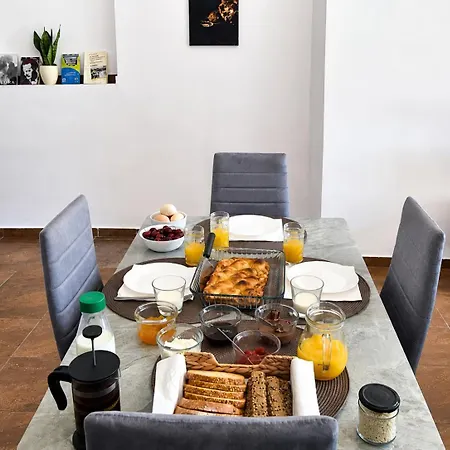 Fully Renovated -700m From Mill Of Elves-free Parking & Fast Wifi Apartment