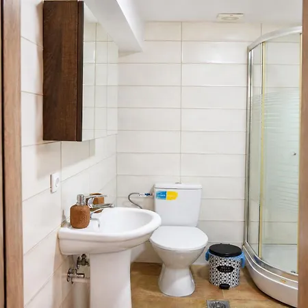 Fully Renovated -700m From Mill Of Elves-free Parking & Fast Wifi Appartamento