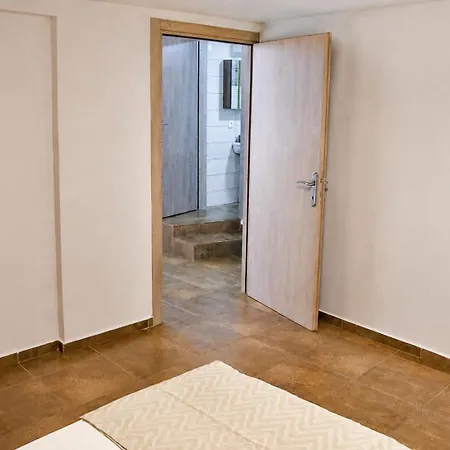 Apartment Fully Renovated -700m From Mill Of Elves-free Parking & Fast Wifi