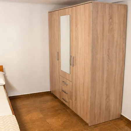 Fully Renovated -700m From Mill Of Elves-free Parking & Fast Wifi *